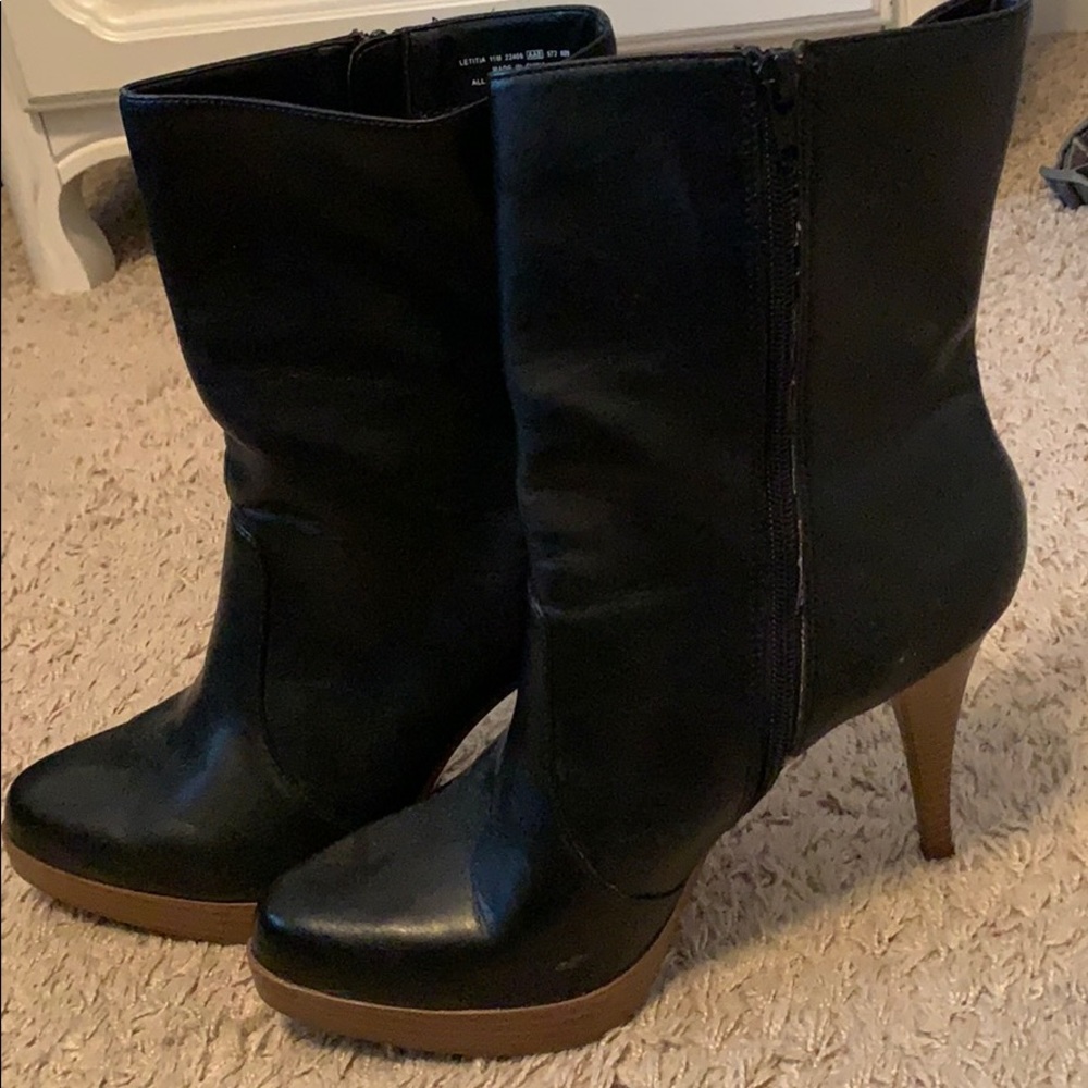 Apostrophe Boots